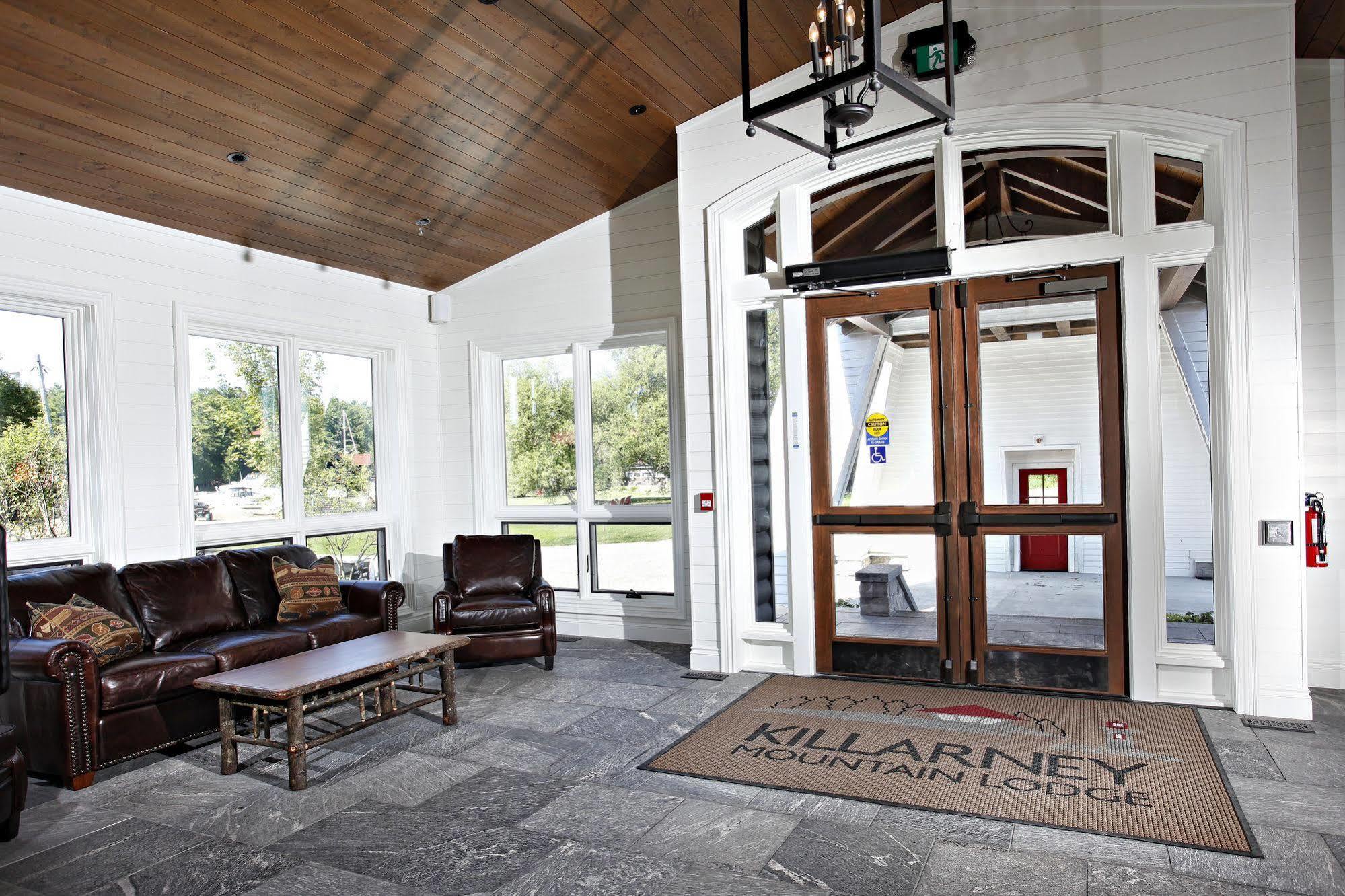 Killarney Mountain Lodge Buitenkant foto